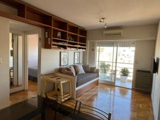 Muy Luminoso con Cochera Opcional en el edificio - 0