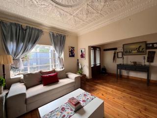 Rustic spacious home to lay back outside the city - 0