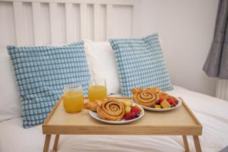 Doctors Lane- Modern 3 Bedroom Contractor Family House Central Melton Mowbray - 4