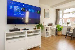 Doctors Lane- Modern 3 Bedroom Contractor Family House Central Melton Mowbray - 1