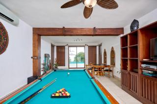 Villa Vita Oceanfront Mansion - 3