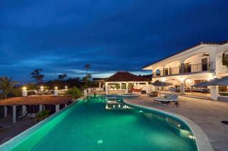 Villa Vita Oceanfront Mansion - 1