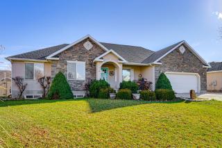 3,500-Sq-Ft Holiday Gem with Game Room in Heber City - 6