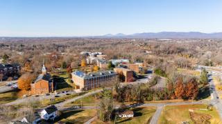 Sage & Stone Cottage - 6