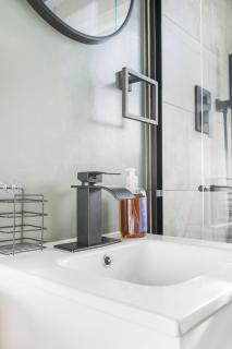 Sage & Stone Cottage - 2