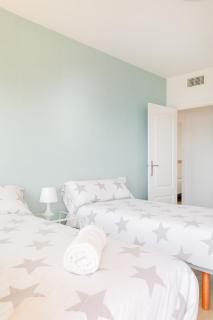 Maikran Seasonal Santa Pola Beachside Apartment - Santa Pola - 4