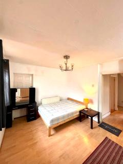 James Shared Rooms - 0