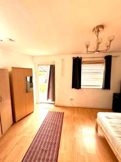 James Shared Rooms - 3