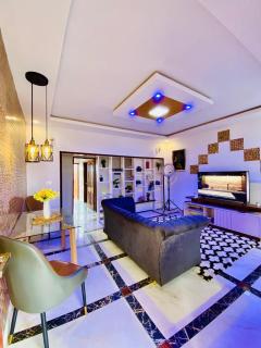 Elvira Plaza Residence - 9