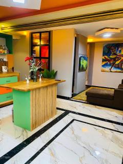 Elvira Plaza Residence - 2