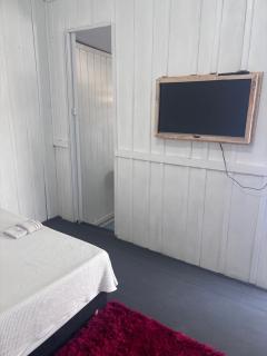 Suítes Simples Casa Madeira - Blumenau - 3