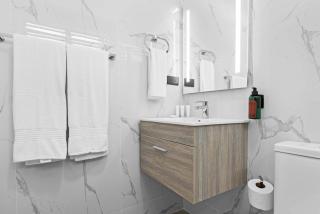 The Towers G406 Nok Fantastic 2BR Apartment by Vistacana Rentals - 1