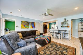 Pet Friendly! Sunny Getaway 3 Mi to Barefoot Beach - 2