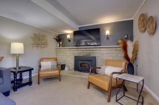 2 Mi to Downtown 4BR Country Home Near K-State - Manhattan - 7