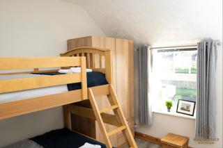 A cozy cottage near the Wool Tower wedding venue - 8