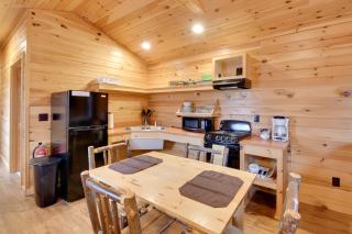 Bayfront Cabin with Docks and Access to Lake Ontario! - 5
