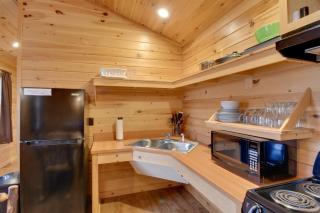 Bayfront Cabin with Docks and Access to Lake Ontario! - 4