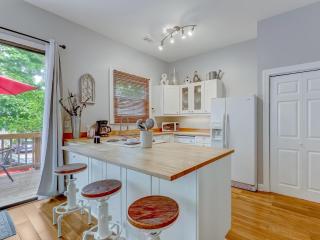 Hunter's Knoll Main - 1