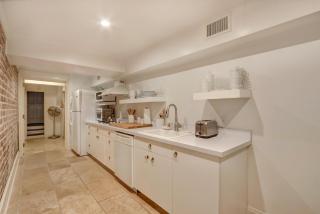 Elsewhere on Madison Square Garden - 5