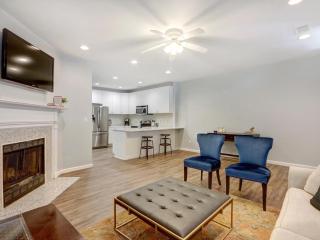 Hunter's Knoll Garden - 9