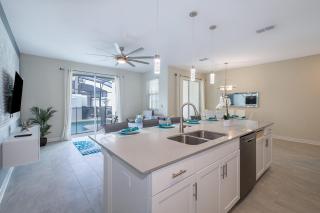 4834BV TOWNHOUSE 4 BEDROOMS & 3 BATHROOMS + POOL - 9