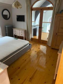 Delightful converted Chapel with sea view - 2