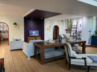 Delightful converted Chapel with sea view - 1