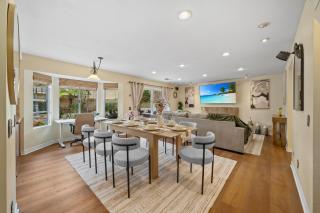 Entire Private Home with 4 Bedrooms and 3 Bathrooms, Pool, Hot Tub, King Bed, Garage, Available Now - 7