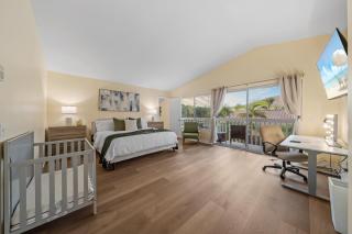 Entire Private Home with 4 Bedrooms and 3 Bathrooms, Pool, Hot Tub, King Bed, Garage, Available Now - 4