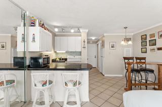 Beach Front Ocean View Condo - Top of the Gulf 105 - 4