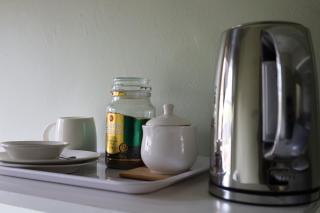 Cozy Garden Cottage with Secure Private Parking - 7