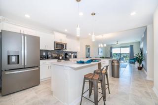 3171-204AZ STOREY LAKE, CONDO 2/2 LAKE VIEW - 7