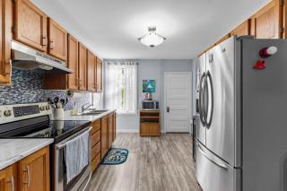 1942 Boathouse Harbour Views 2Bd Parking - 9