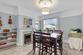 1942 Boathouse Harbour Views 2Bd Parking - 8