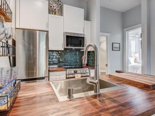 Cottage at Thomas Square - 3