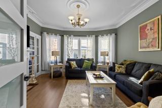 Spacious 4BR 2BA 3Parking Near DT & Parks - 5