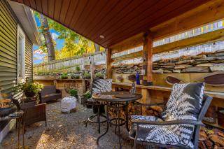 Spacious 4BR 2BA 3Parking Near DT & Parks - 6