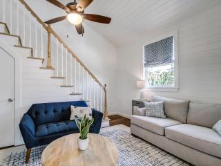 Beachside Villa Unit 4 - 5