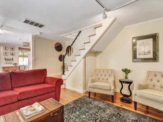 Courtyard Off Madison Square - 4