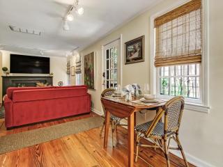 Courtyard Off Madison Square - 3