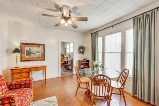 Less Than 1 Mi to Historic Dtwn Texarkana Charming Home! - 2