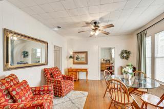 Less Than 1 Mi to Historic Dtwn Texarkana Charming Home! - 1