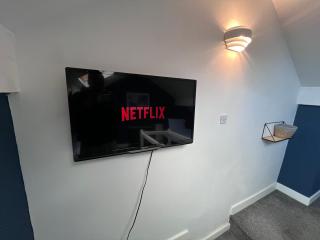 The Bluebird B&B II - 9