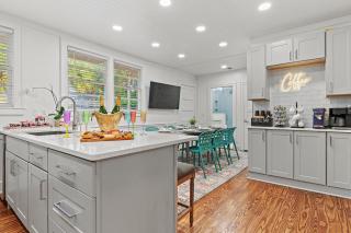 Pink Pearl By the Sea 6 Bedroom - 5