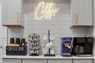 Pink Pearl By the Sea 6 Bedroom - 4