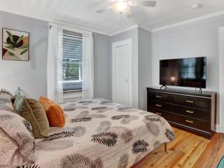 Ebb & Flow Apartment House - 8