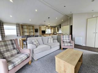 Luxury Lodge at Parkdean Camber Sands Resort - 8