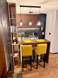 Moon Apartment Belgrade - private Jacuzzi - 4