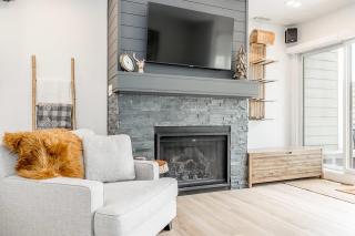 Lift Side Luxury Newly renovated walk to village - 1