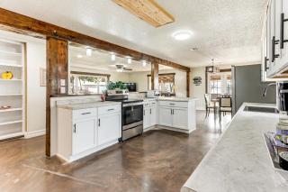 Deck and Yard Wolf Creek Waterfront Home in Grove! - 2